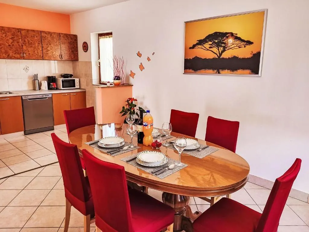 Holiday Home - Lucija Maslenica